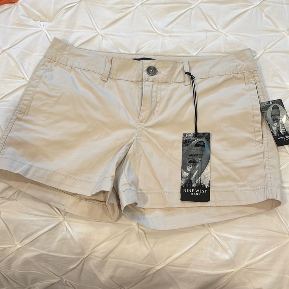 NWT Nine West Short